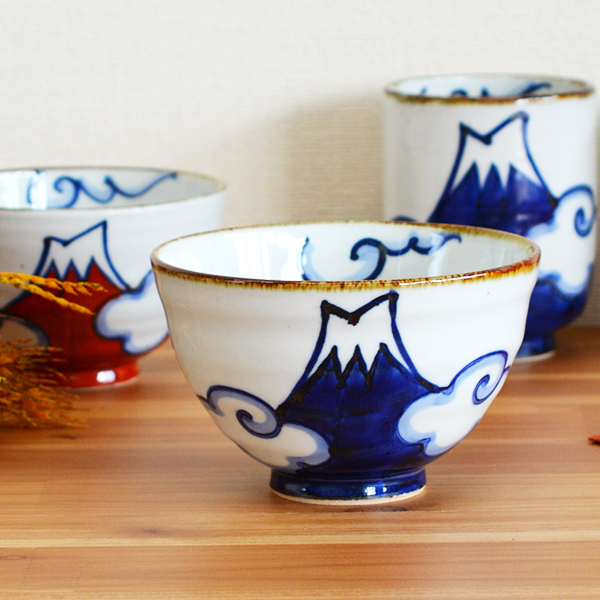 縁起の良い富士山茶碗
