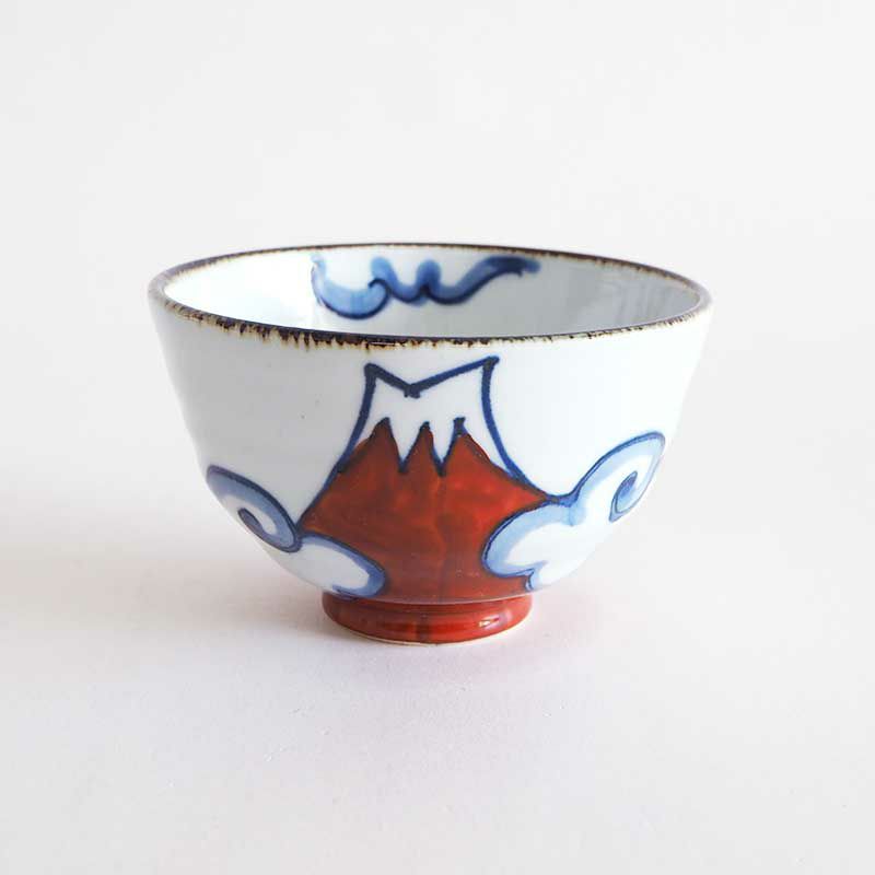 力強い富士の絵柄が人気の富岳茶碗