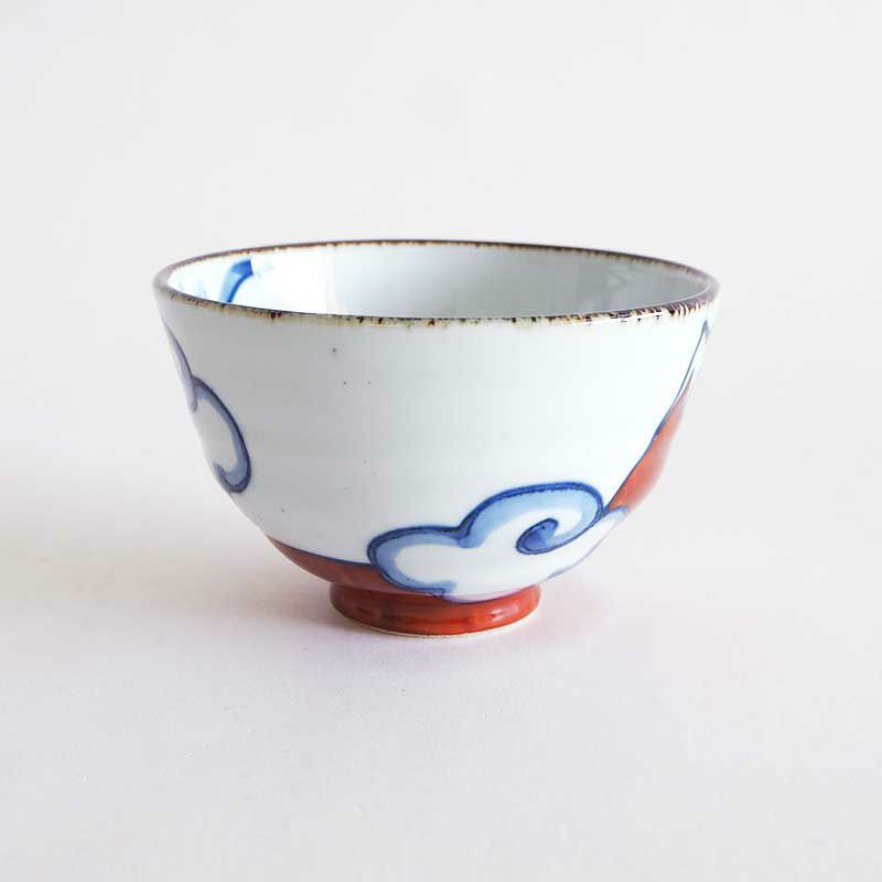 シンプルで手馴染のよい形状です