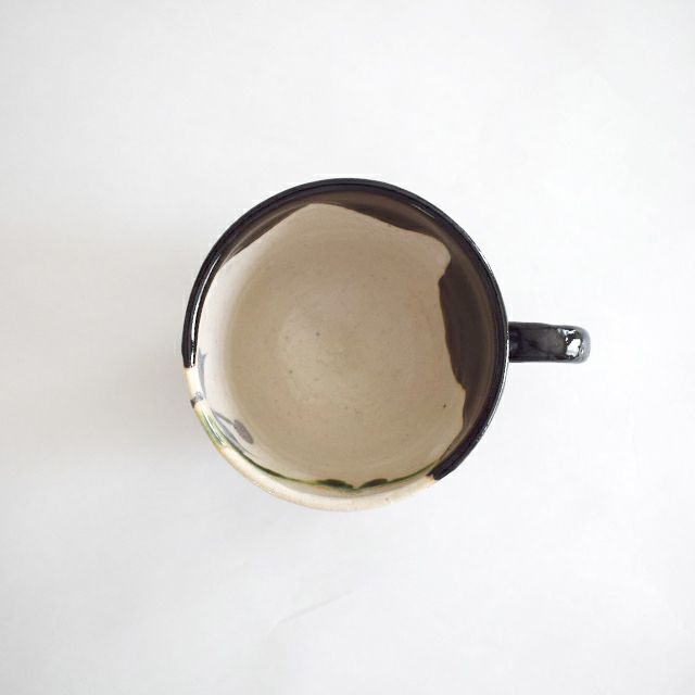 伝統的美濃の名窯玉山窯の草紋マグカップ