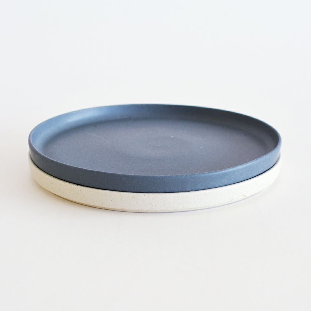 ホワイトとネイビーがセットに