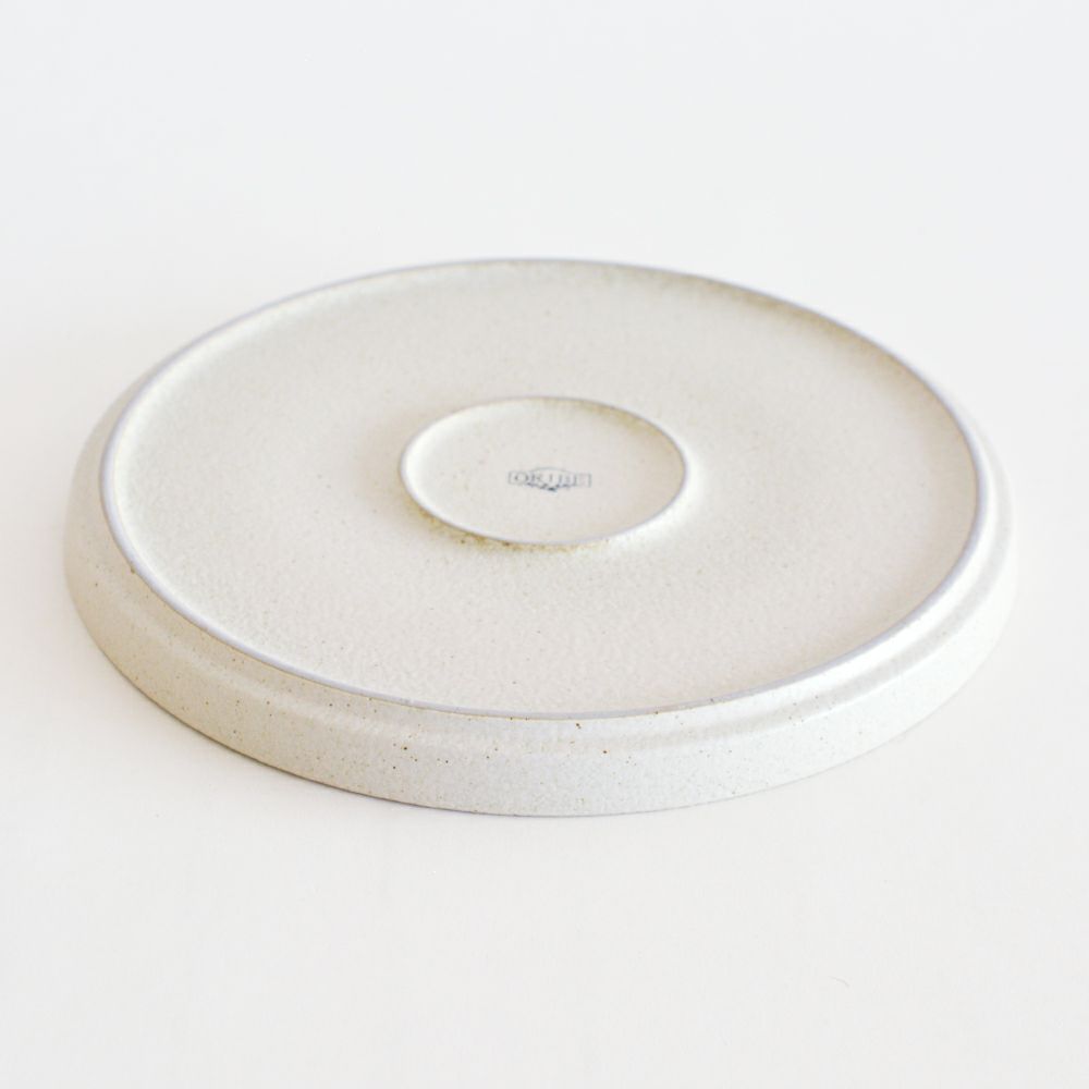 底には織部のロゴが入っています