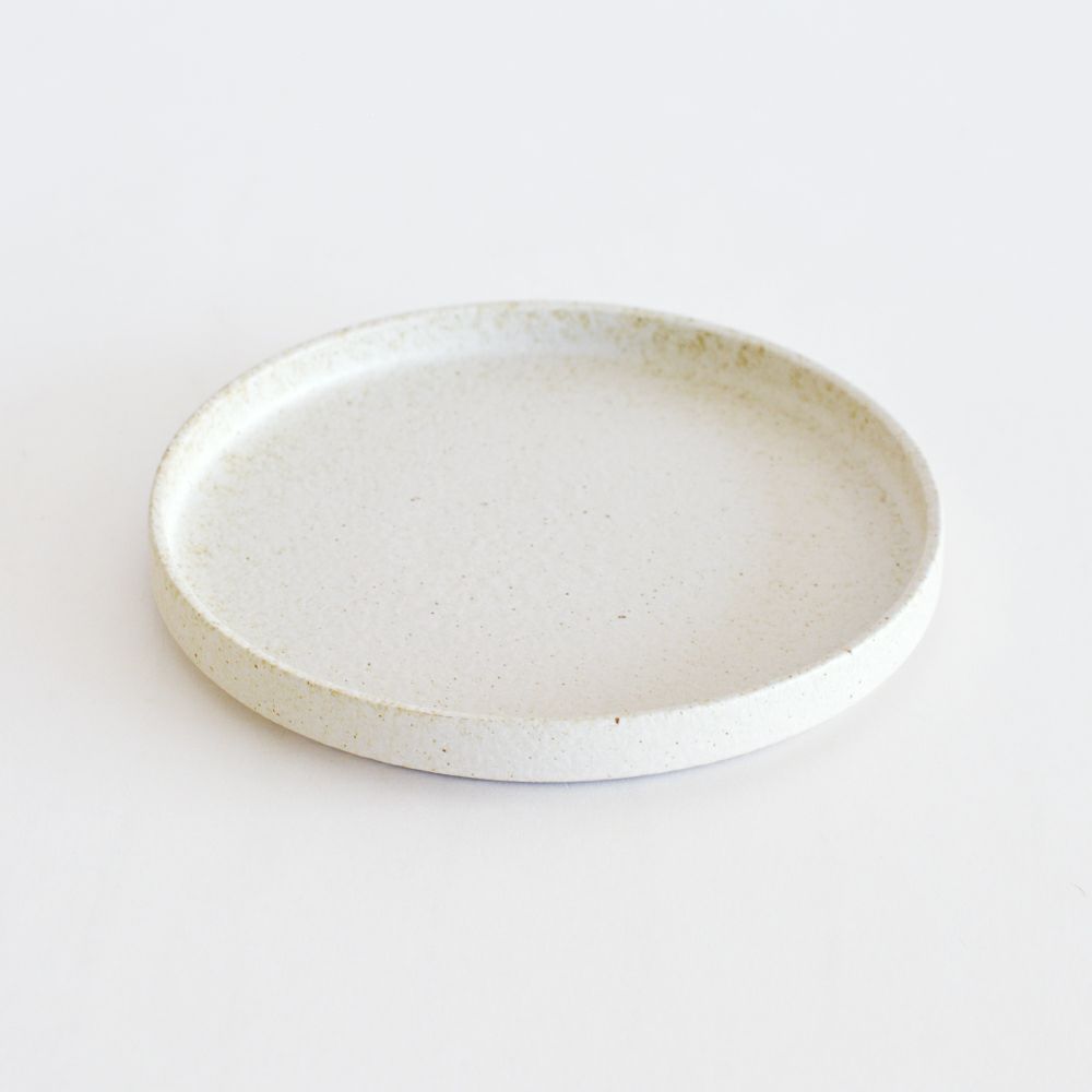 こちらはホワイトです