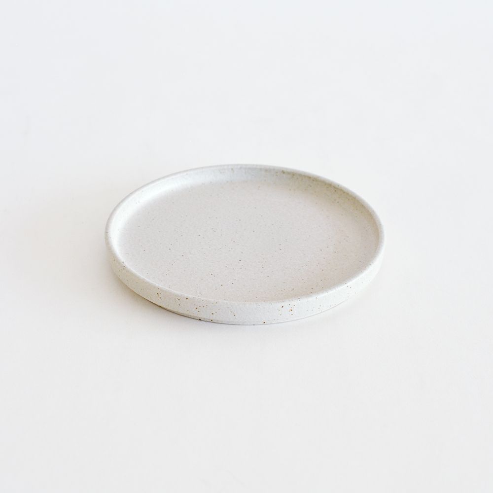 こちらはホワイトです