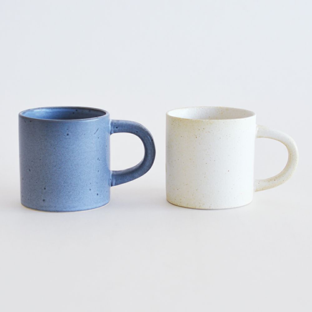 ホワイトとネイビーがセットに