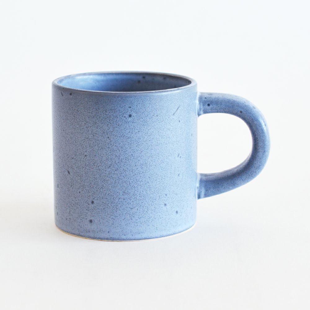 こちらはネイビーです