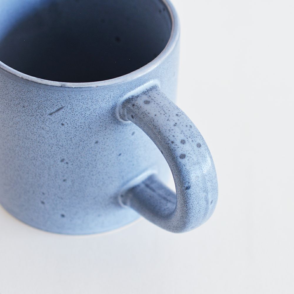 しっかりと持ちやすく扱いやすいマグです