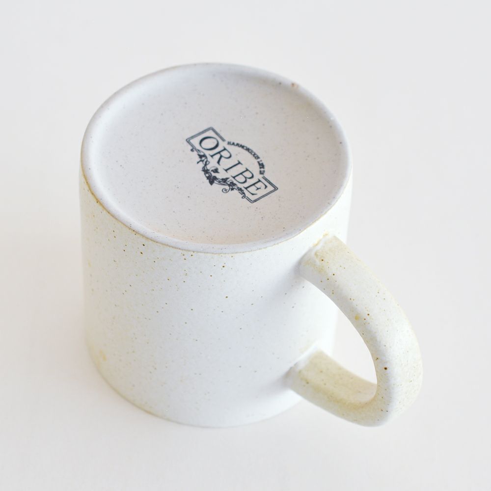 底には織部のロゴが入っています