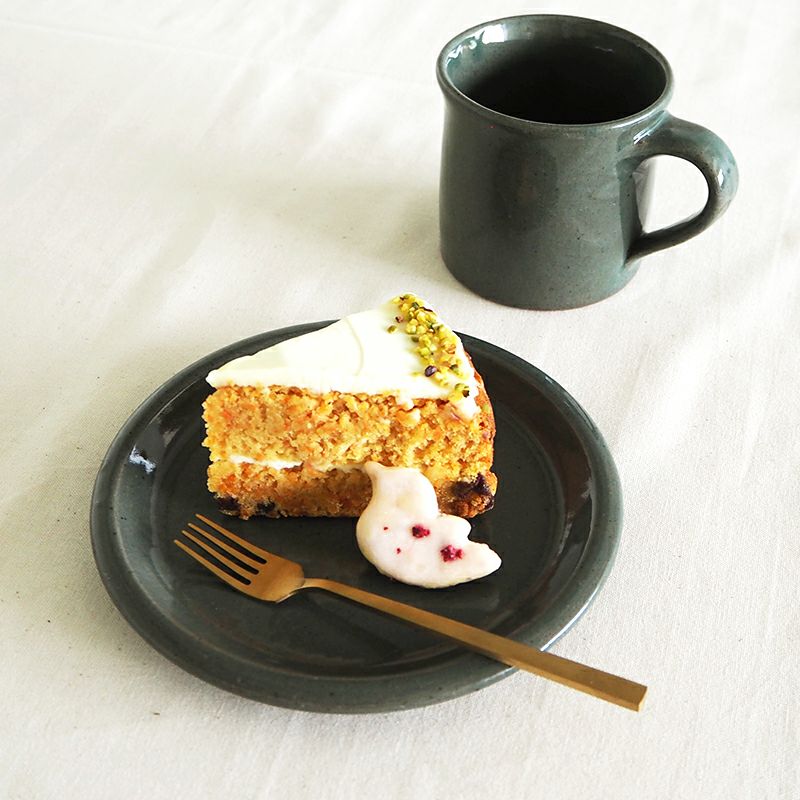 ケーキをのせるとこのようなイメージです