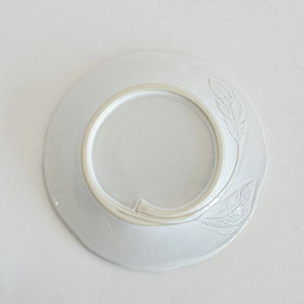 花彫り プレート M ホワイト｜和食器通販｜織部 Online Store【公式】