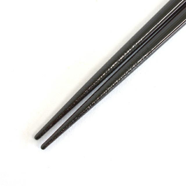 ぽこぽことまるで波打っている様なデザインの持ち手が程よい太さで持ちやすい波鎌倉箸 21cm