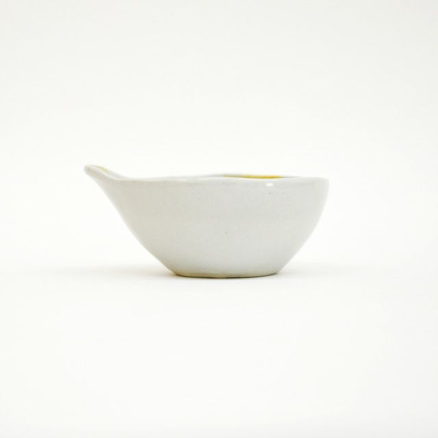 楽しい絵柄の美濃焼の器です