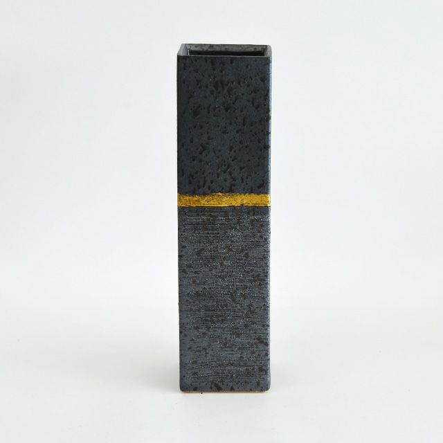 銀華長角花入 黒板付