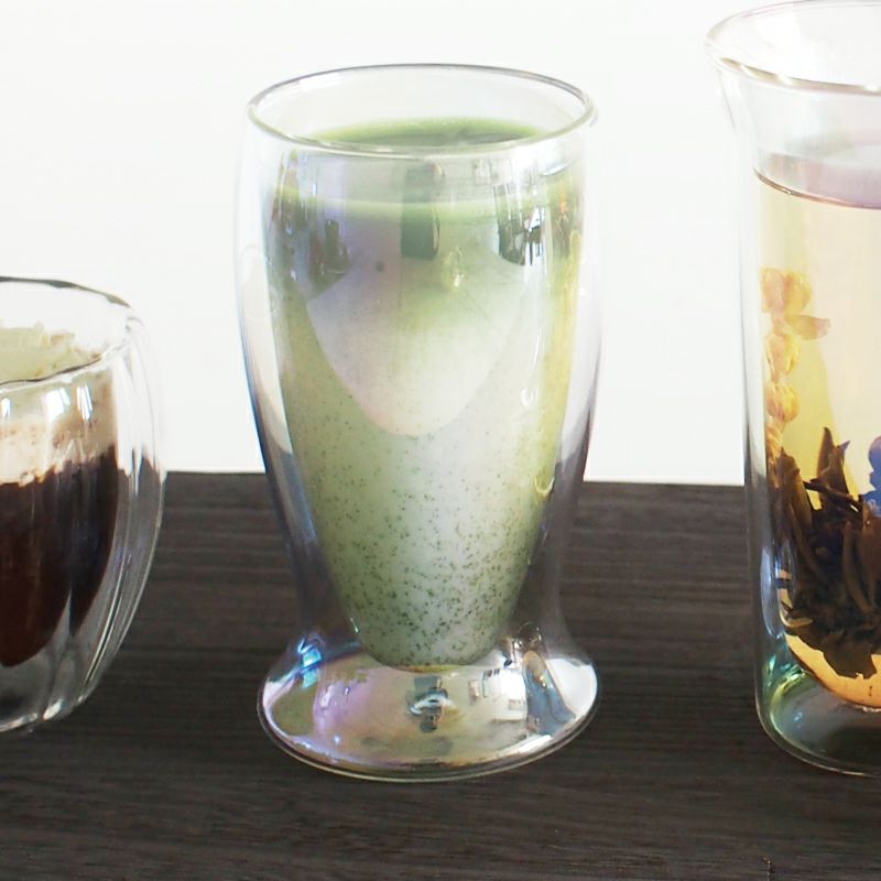 レ・ビジュ ダブルウォールタンブラーに抹茶ラテを入れたイメージです