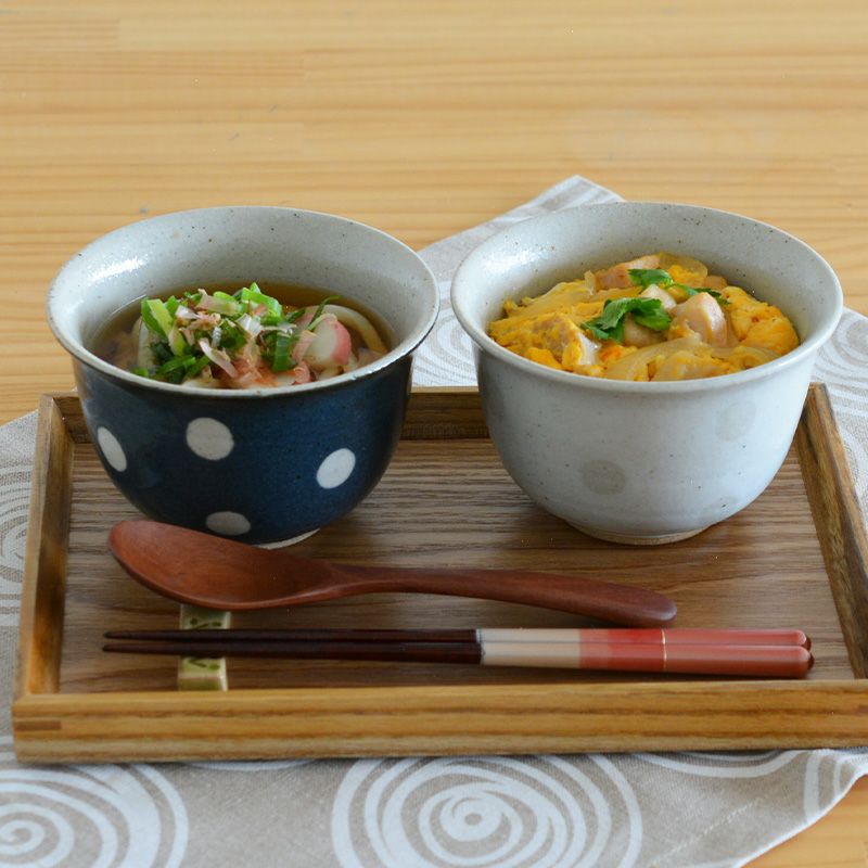 こちらはおなじサイズの「ペア水玉小丼」です