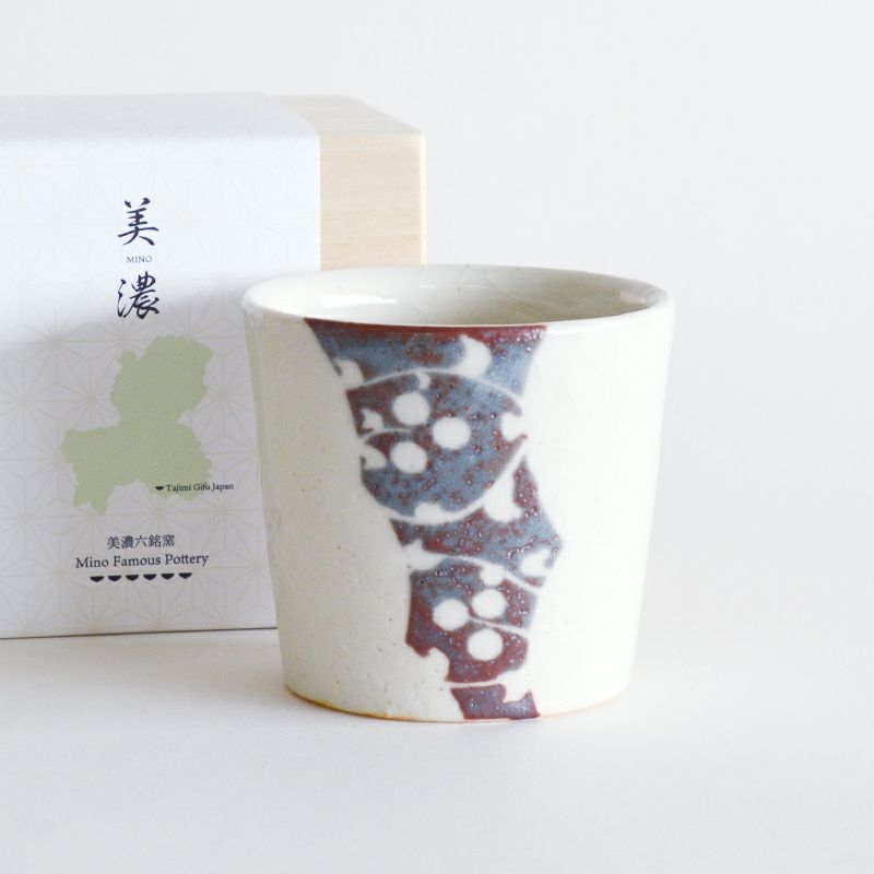 志野唐草文杯（縦柄）