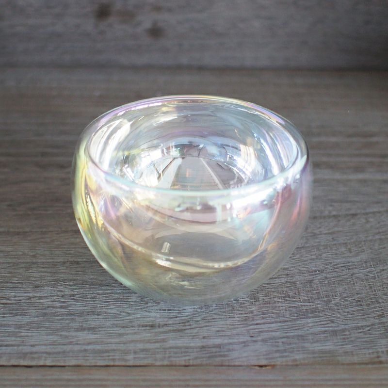 キラキラとまるで虹のように煌くデザートボールです