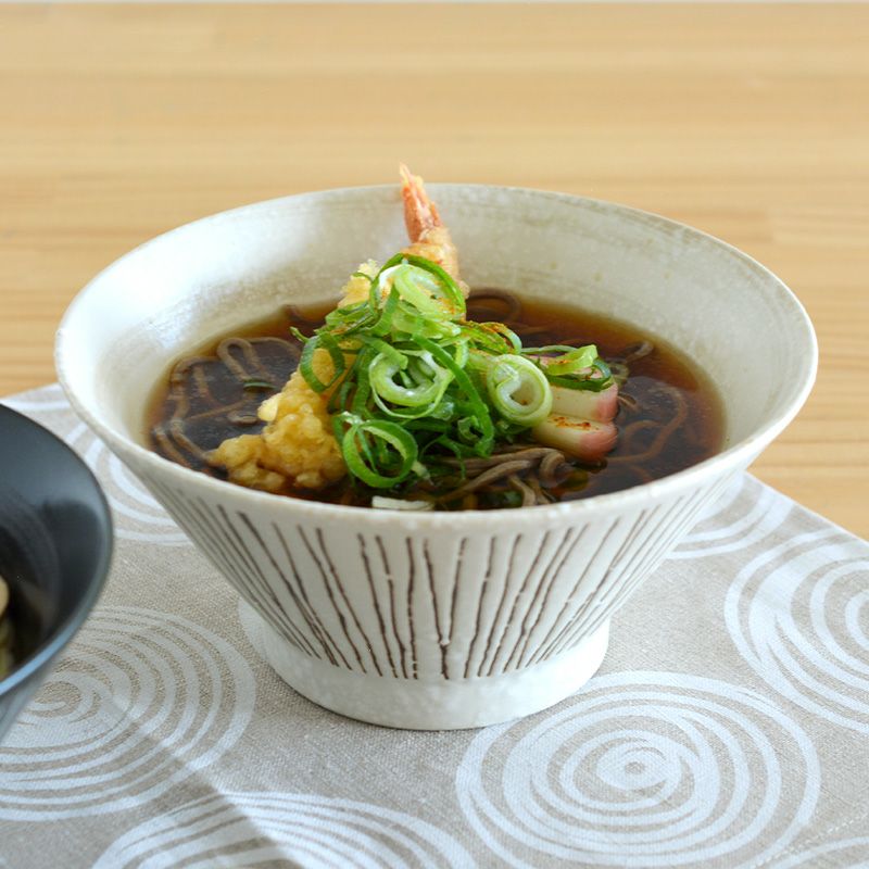 そば・うどん・ラーメンなどの麺鉢に