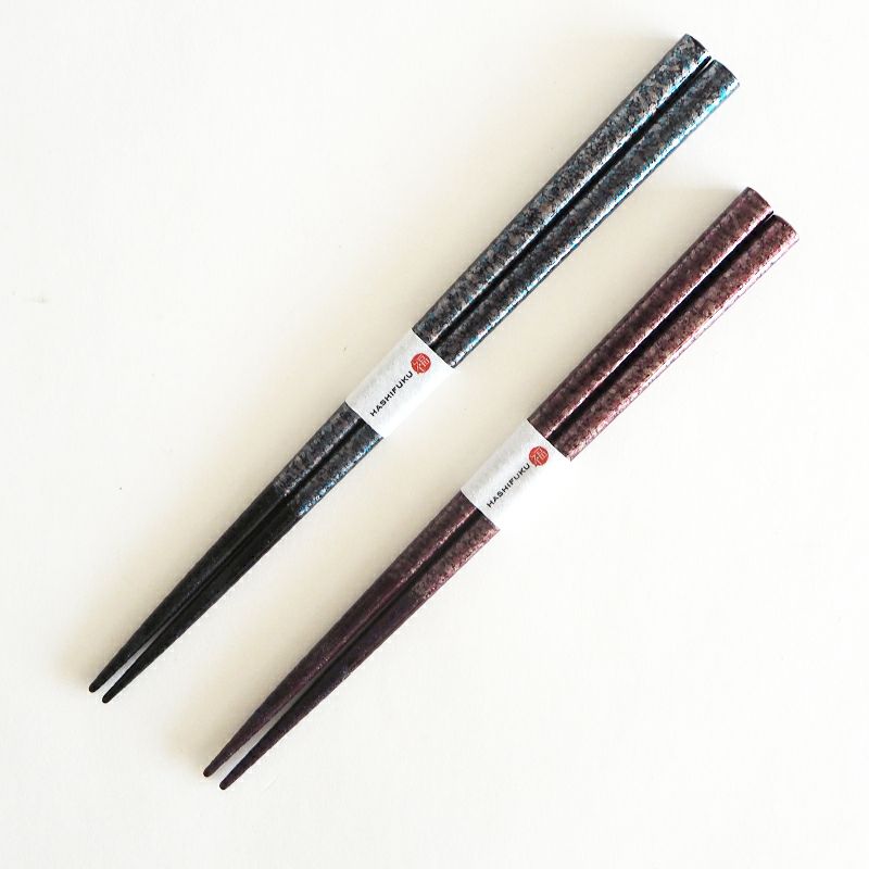 ピンクとブルーの二色展開です