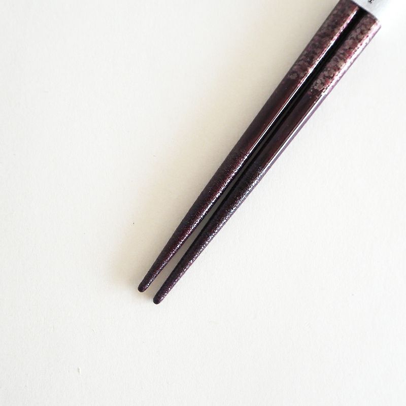 つまみやすい箸先です