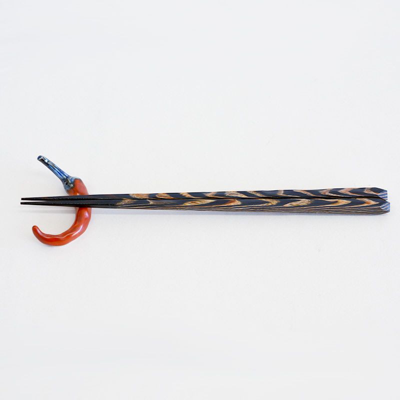 箸を置いたイメージです