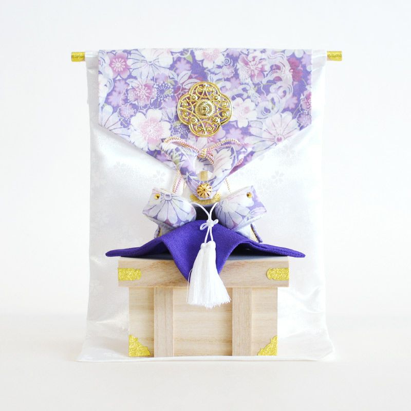 cota♡ページ（布兜セット） 金襴銀兜（小） ザブトン付｜和食器通販｜織部 Online Store【公式】