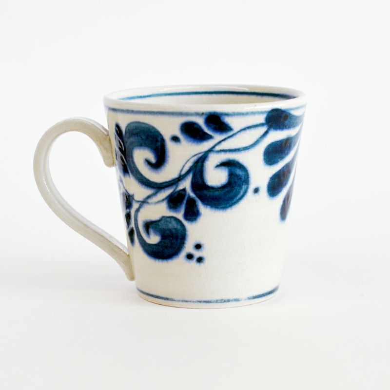 安南調の絵柄がエキゾチックな印象です