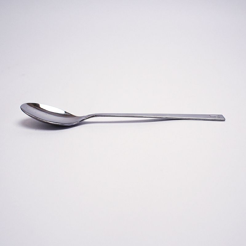 シンプルで使いやすいスプーンです