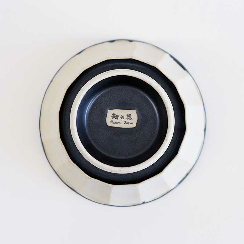 窯元の印が入ります