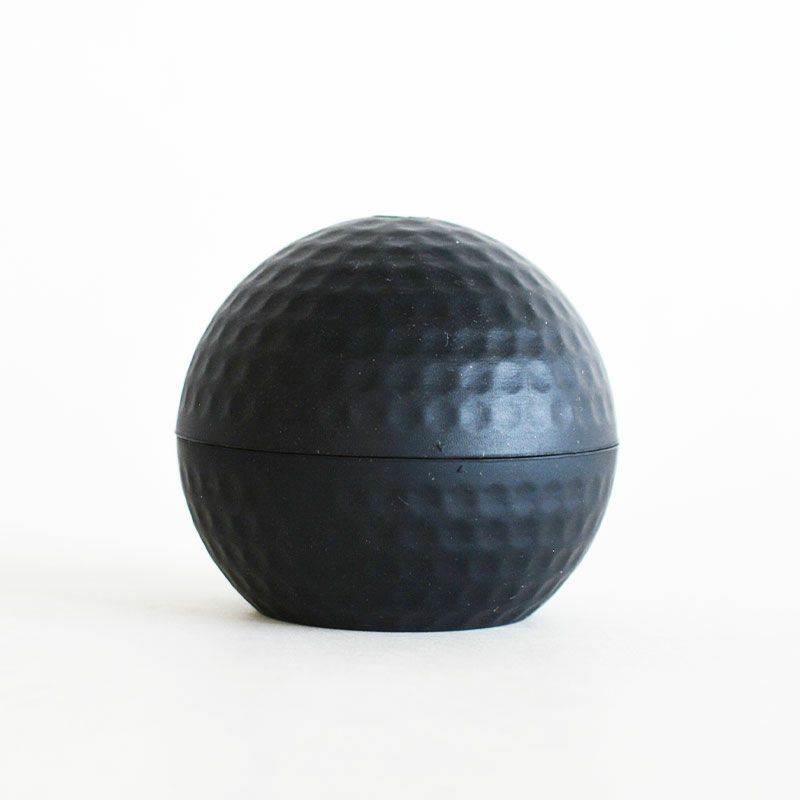 ゴルフボール型の氷を作れるシリコン型です