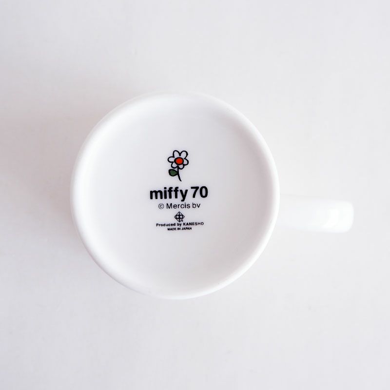 裏底には70周年ロゴが入ります