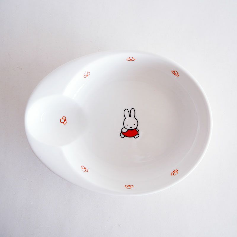 食べ物を集めやすく、すくいやすいプレートです