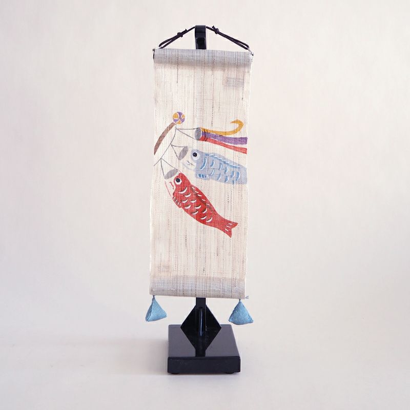 手で染めているので柔らかい印象です