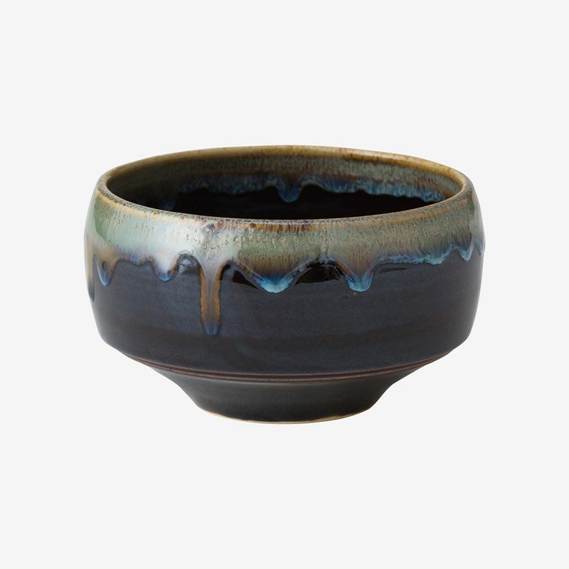 掌にちょうど収まる心地良い形