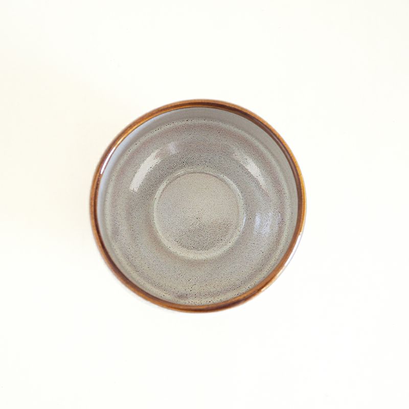 小ぶりな抹茶碗として
