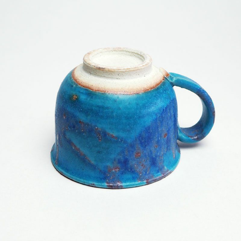 飽きの来ないシンプルな形状です