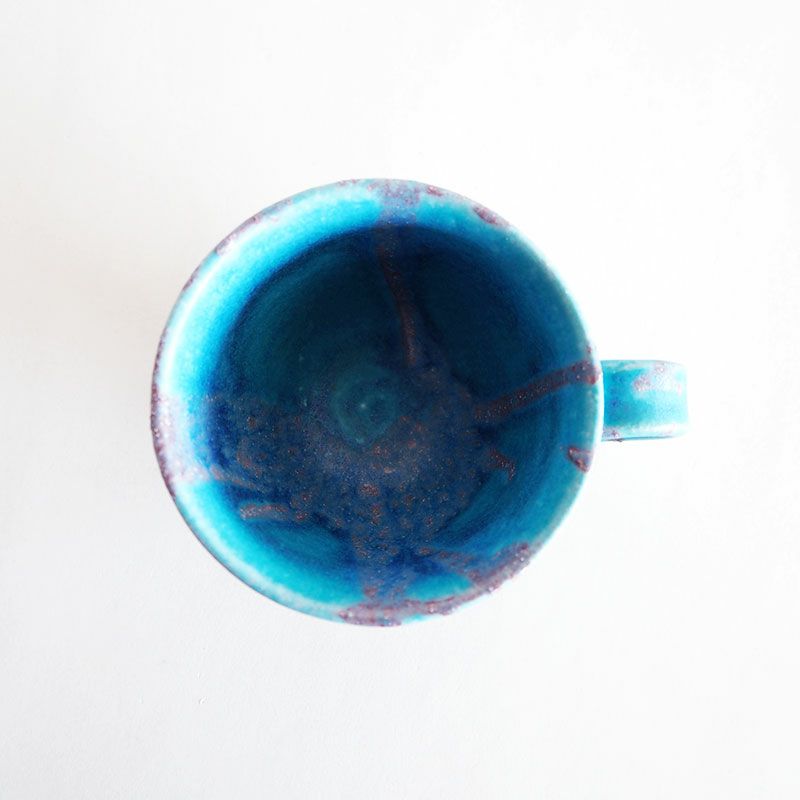 厚みのある形状です