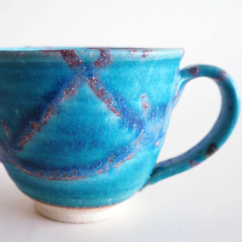 窯変によるまだら模様が唯一無二の表情をつくり出します