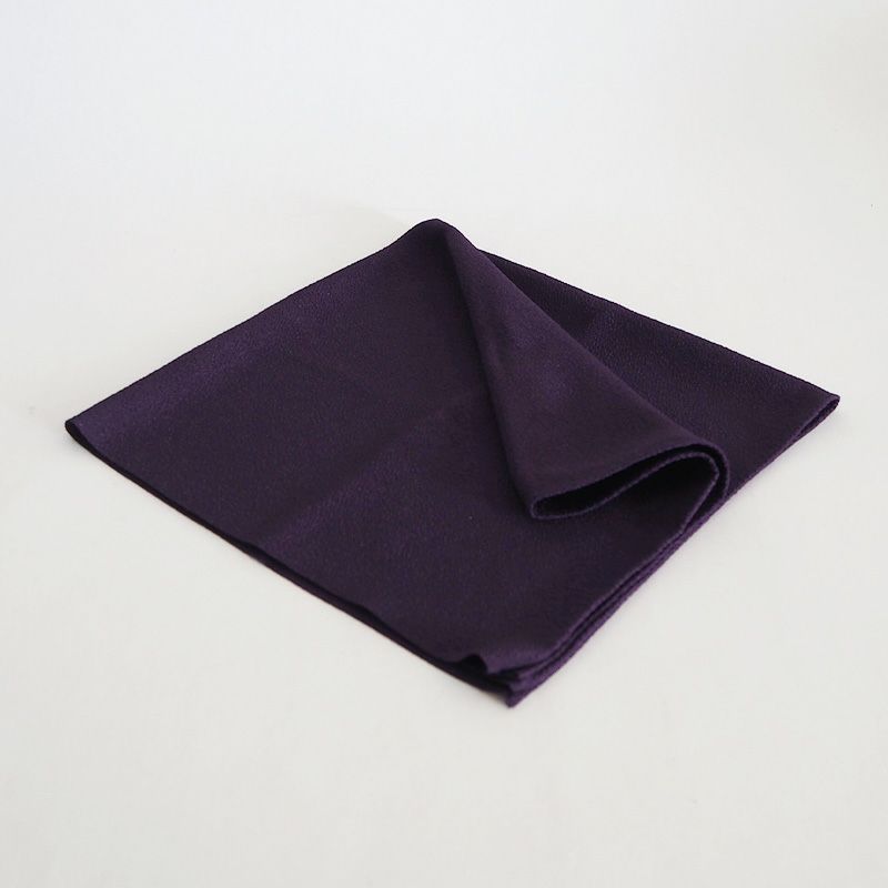 ポリエステルちりめんの布がついています