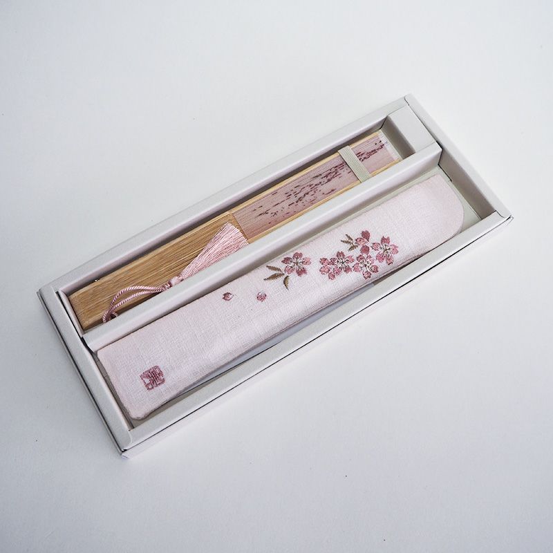 箱入りで贈り物にもぴったりです