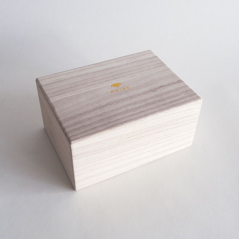木箱に入り贈り物におすすめです