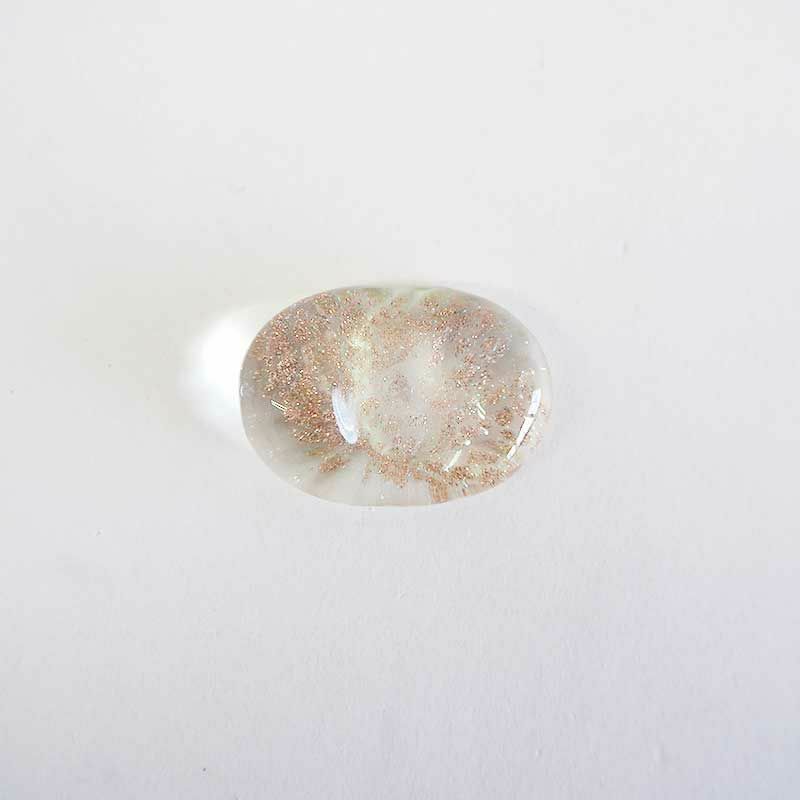 お箸に似合う煌めく箸置きです