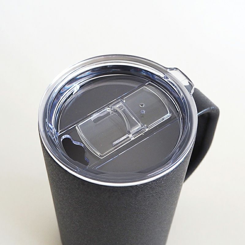 スライドして飲み口が開きます