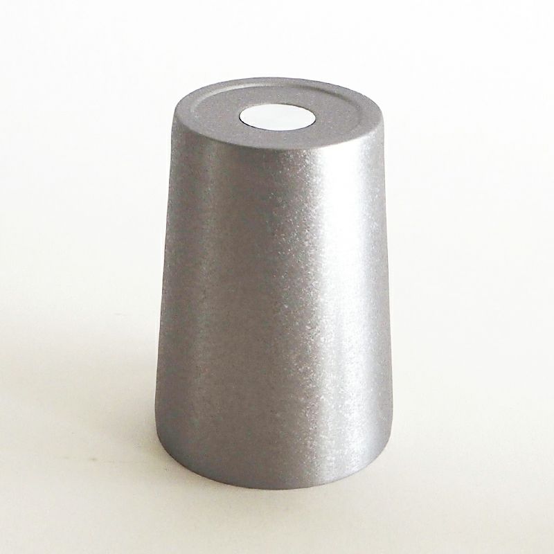 安定感のある形状です