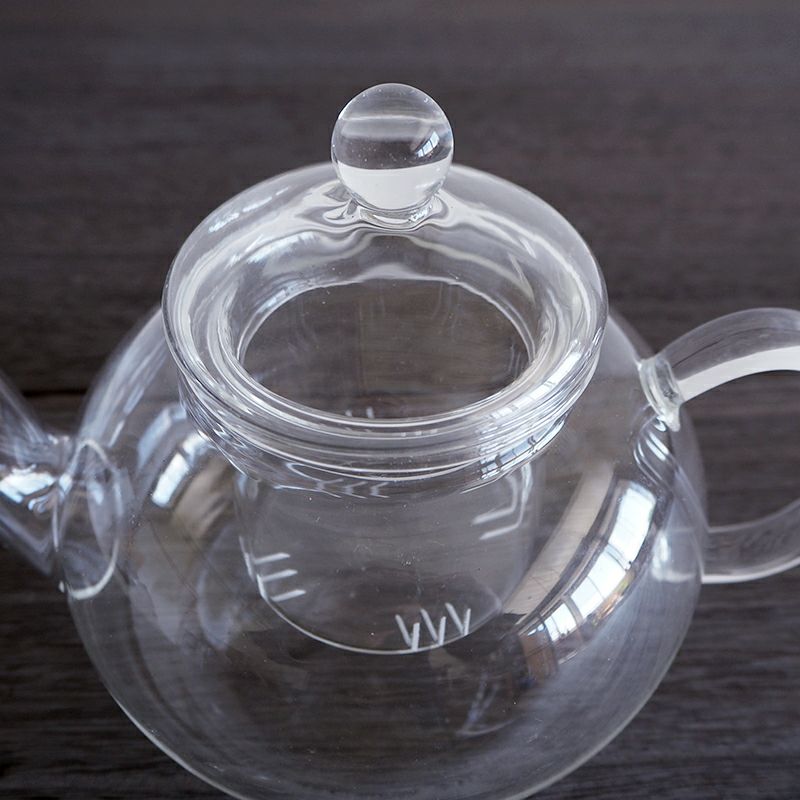 使いやすい茶こし付です