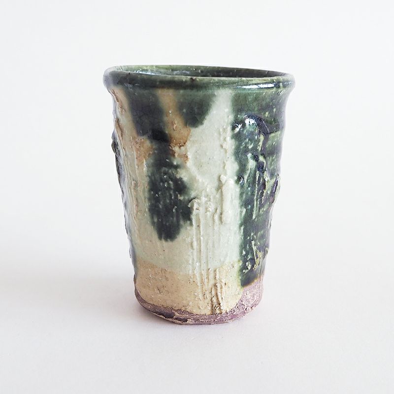 美濃焼の伝統を継承する窯元「桂山窯」のフリーカップです