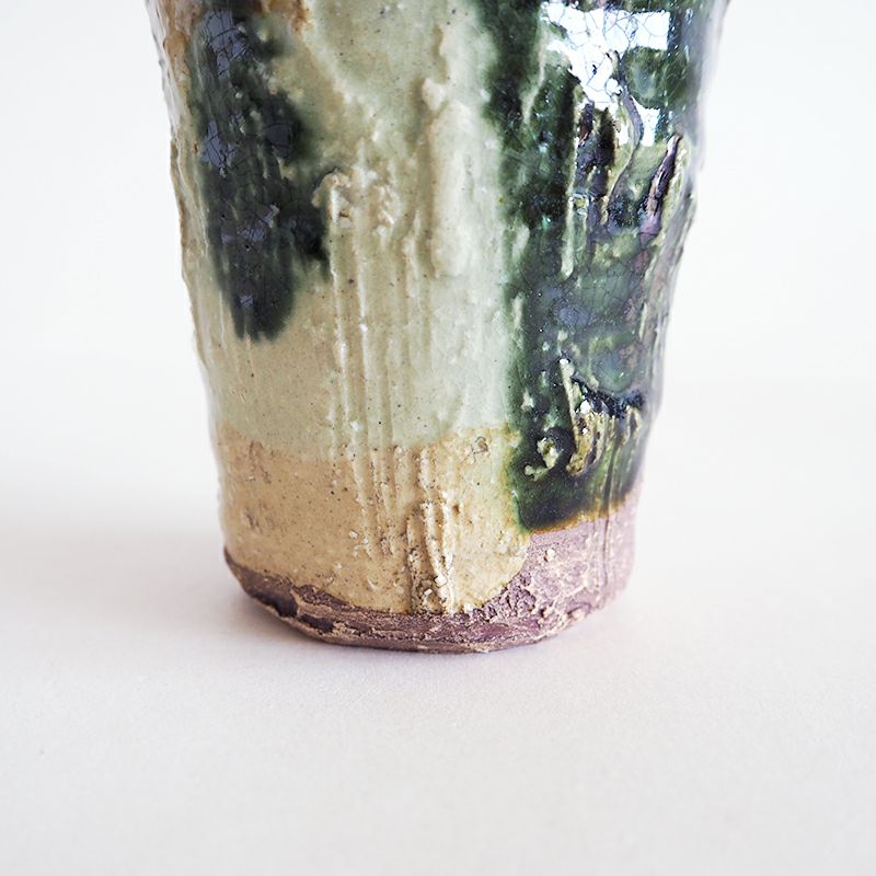 素地を生かした趣のある仕上げです