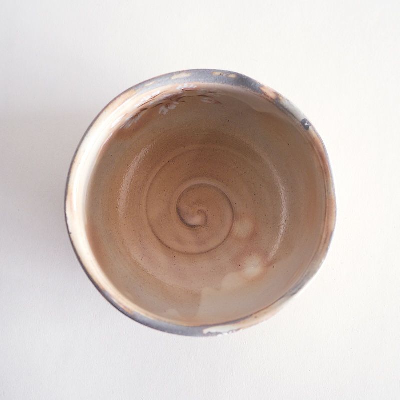 螺旋状に筋が入りアクセントとなっています