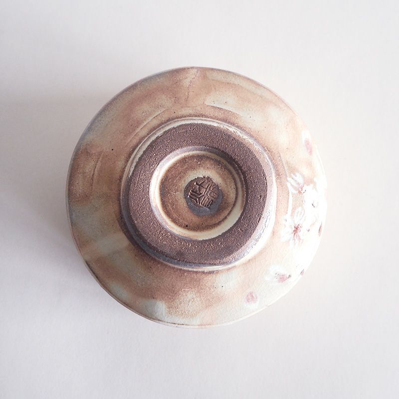 手作りならではの素朴な形状