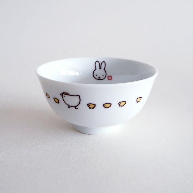 お子様の手にちょうどいいサイズのお茶碗です